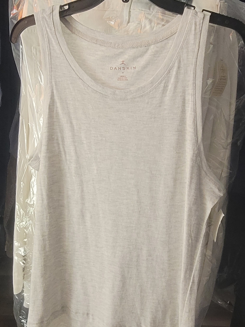 Danskin White Ribbed Scoop Tank